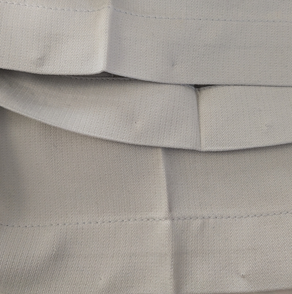 Tommy Bahama Shorts Mens 34 Beige 100% Silk Pleated Golf Resort Chino Preppy - Picture 6 of 6